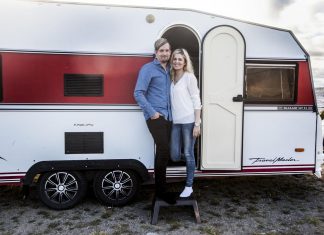 Hann ákvað að endurnýja gamla hjólhýsið. Inni er nú töfrandi. Athugaðu inni.