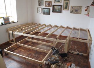 Ingen gad at sove i dette grimme gæsteværelse. Så fik konen en ide, og forvandlingen gør mig målløs af beundring.