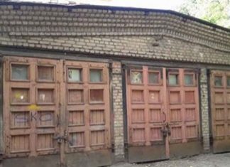 Manden efterlod sig en garage da han døde. Når familien åbner porten? Jøsses….